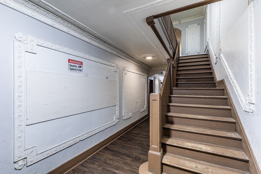 More Photos Of 312 Lake Ave, Rochester Apartments For Sale