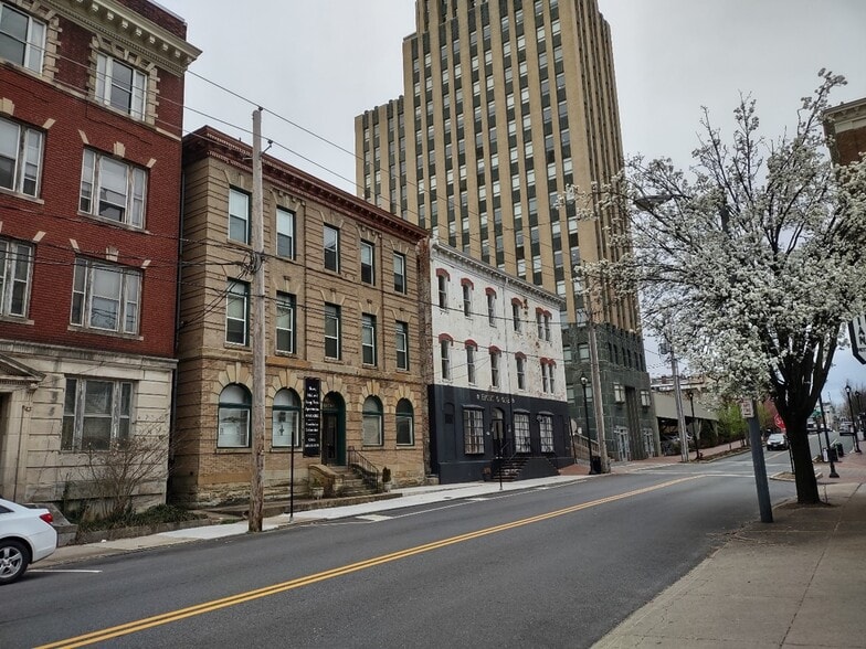 More Photos Of 801 Church St, Lynchburg Office Residential For Lease