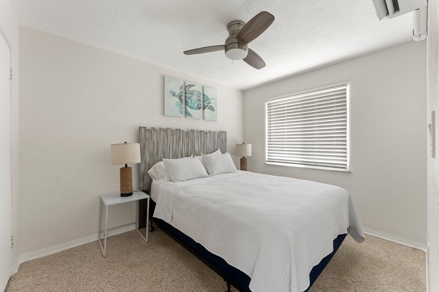 More Photos Of 1708 S Atlantic Ave, New Smyrna Beach Hotel For Sale