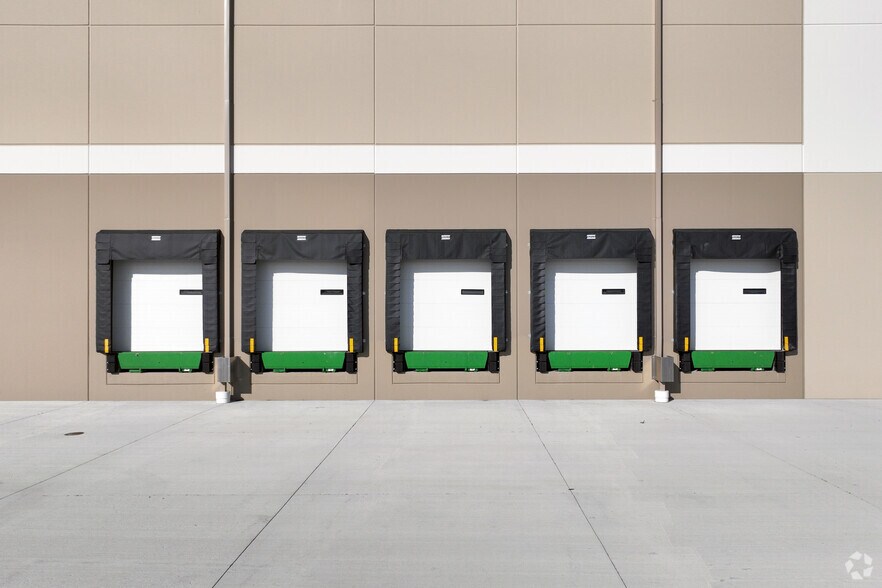 More Photos Of 4212 Owens Farm Ct, Greenfield Distribution For Lease