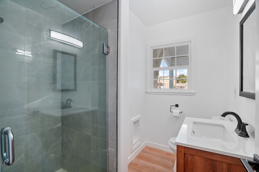 More Photos Of 20336 Cantara St, Winnetka Apartments For Sale