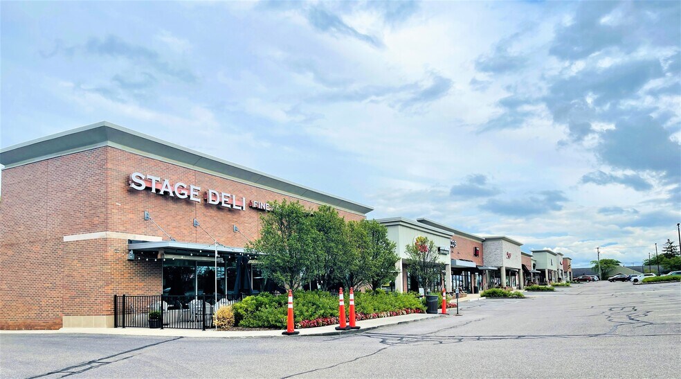 More Photos Of 6873-6931 Orchard Lake Rd, West Bloomfield Freestanding For Lease