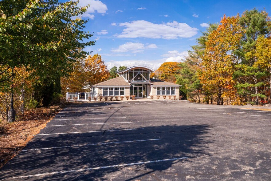 More Photos Of 57-59 State Rd, Kittery Medical For Sale