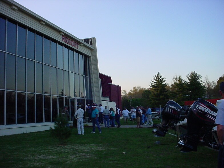 More Photos Of 7711 US Highway 641 N, Gilbertsville Hotel For Sale