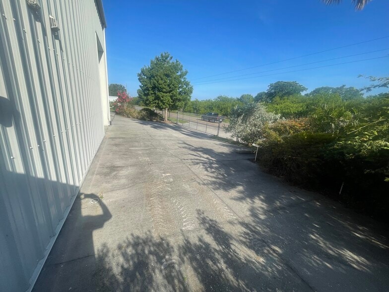 More Photos Of , Tampa Unknown For Sale