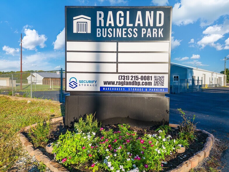 More Photos Of 123-139 Ragland Rd, Jackson Warehouse For Lease