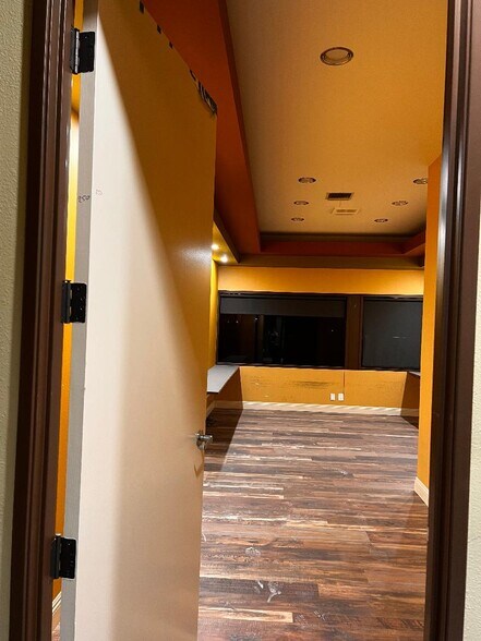 More Photos Of 7226 Sepulveda Blvd, Van Nuys Coworking Space