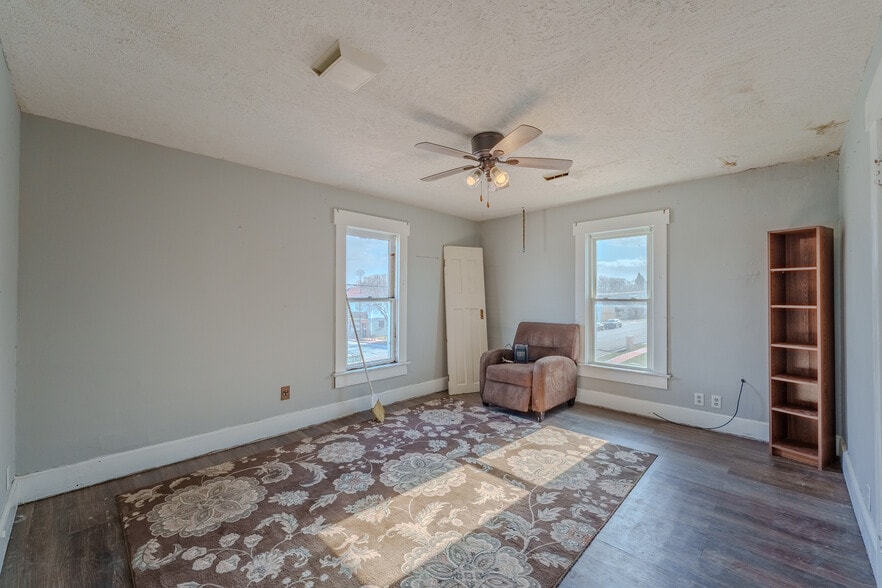 More Photos Of 101 W National Rd, Englewood Freestanding For Sale