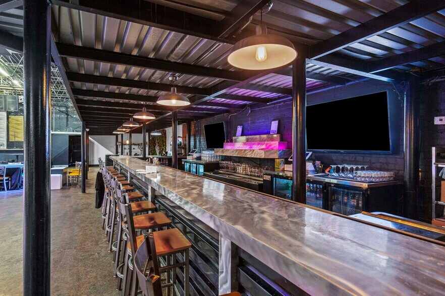 More Photos Of 110 E South St, Jackson Bar For Sale