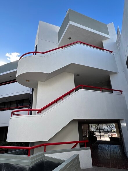 More Photos Of 2601 N 3rd St, Phoenix Medical For Lease