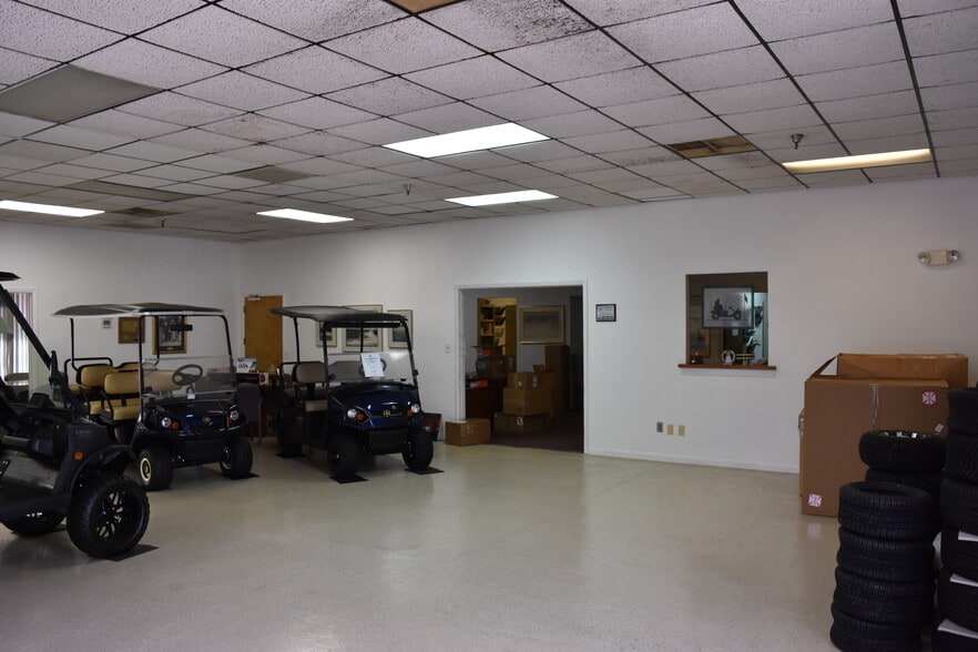 More Photos Of 5325 N 140th Ave, Clearwater Manufacturing For Sale