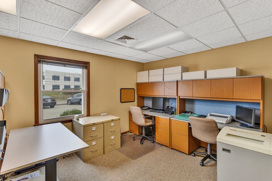 More Photos Of 50 Seco Rd, Monroeville Office For Sale