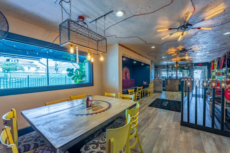More Photos Of 2730 University Ave, San Diego Restaurant For Sale