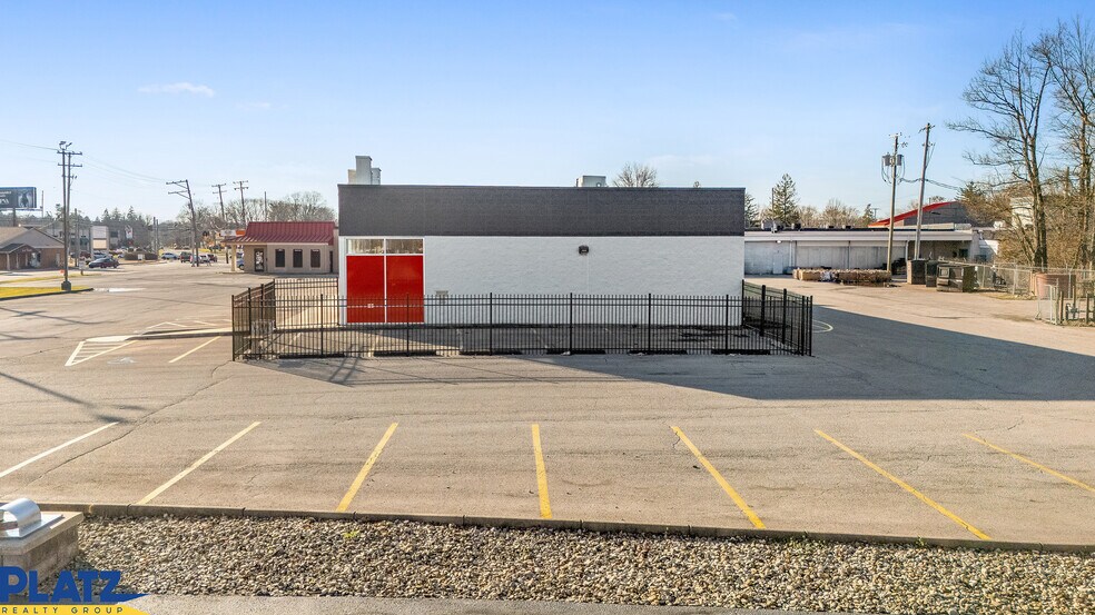 More Photos Of 3408-3410 Canfield Rd, Youngstown Storefront For Lease