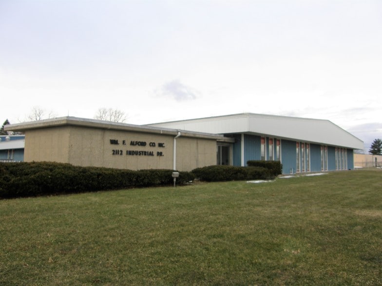 More Photos Of 2112 Industrial Dr, Niles Manufacturing For Sale