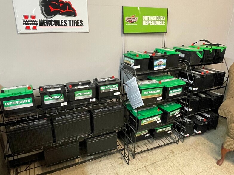 More Photos Of 200 Main St, Maple Hill Auto Repair For Sale