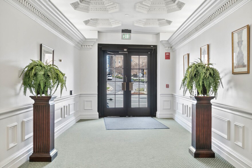 More Photos Of 428 E 4th St, Charlotte Office For Sale