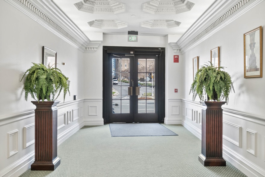 More Photos Of 428 E 4th St, Charlotte Office For Sale