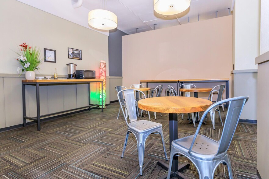 More Photos Of 320 N 22nd St, Omaha Apartments For Sale