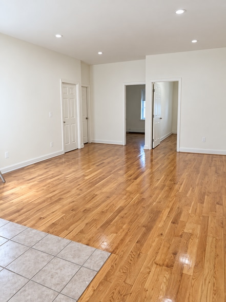 More Photos Of 492 Snediker Ave, Brooklyn Apartments For Sale