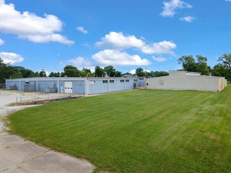 More Photos Of 1301 S 6th St, Noblesville Manufacturing For Sale