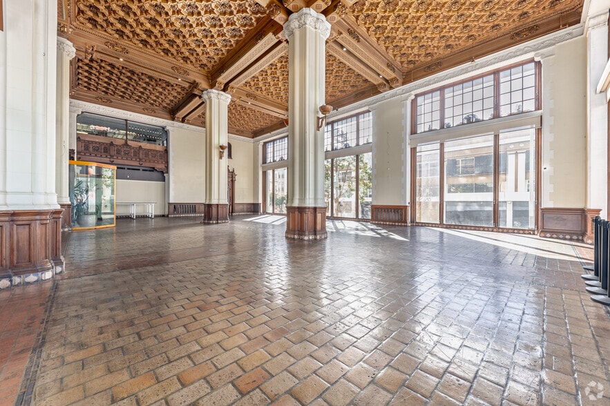 More Photos Of 1000 Van Ness Ave, San Francisco Apartments For Lease