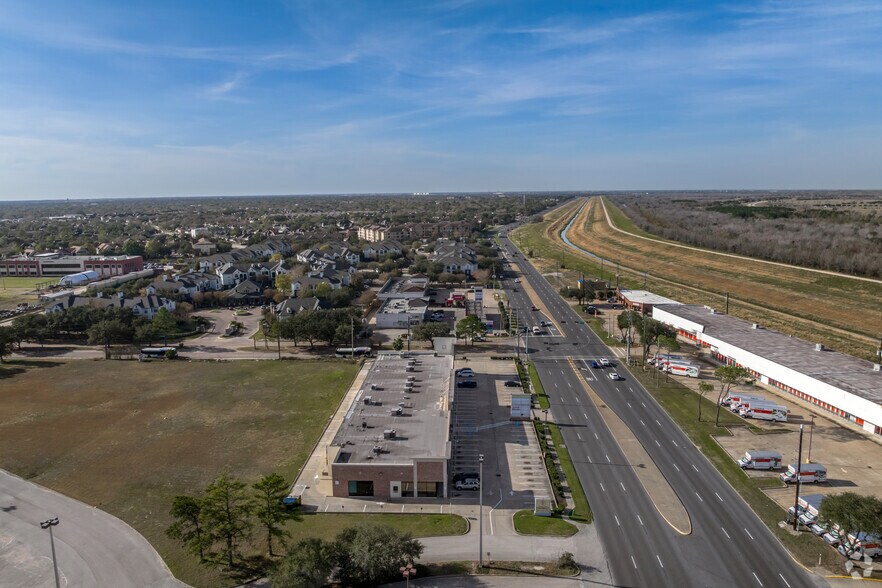 More Photos Of 15115 Westheimer Rd, Houston Storefront Retail Office For Lease