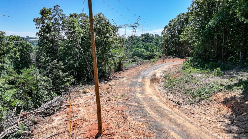 More Photos Of 180 Lakeland Ridge Rd, Bean Station Specialty For Sale