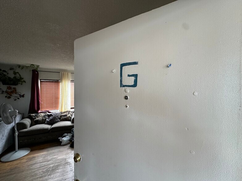 More Photos Of 2550 35th Ave, Oakland Apartments For Sale