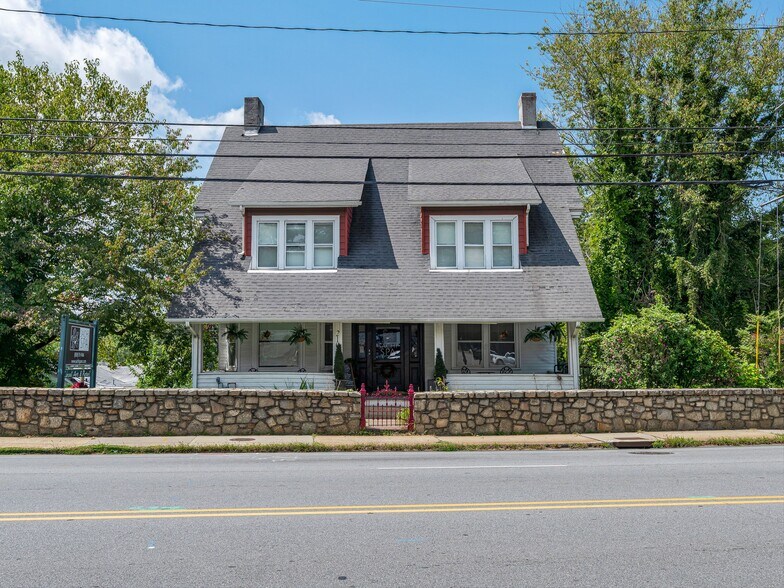 More Photos Of 210 Merrimon Ave, Asheville Land For Sale