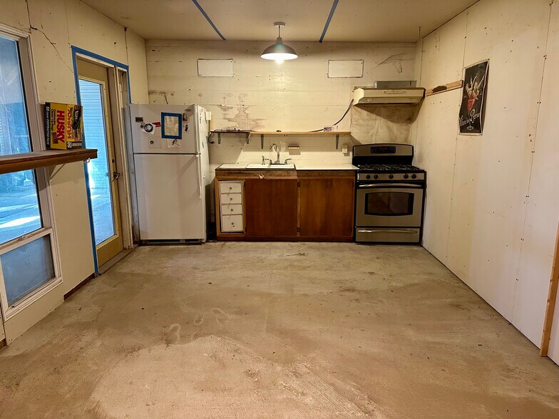 More Photos Of 18729 Carter St, Tuolumne Flex For Sale