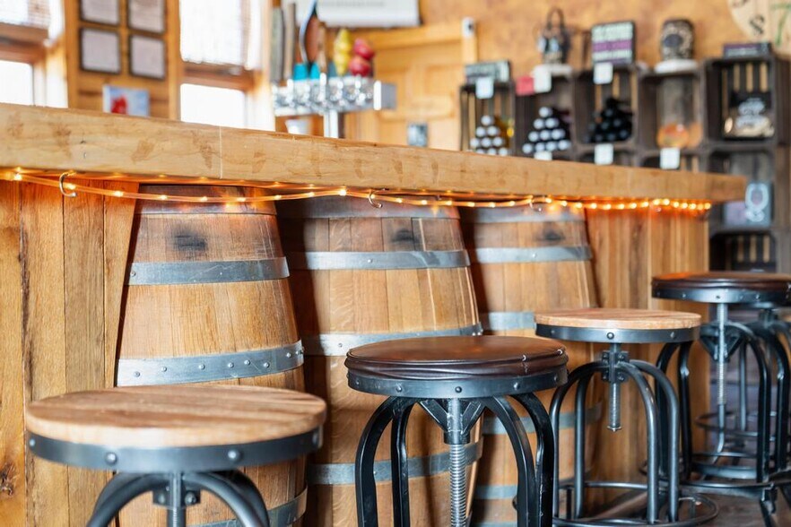 More Photos Of 9090 M-68, Alanson Storefront For Sale