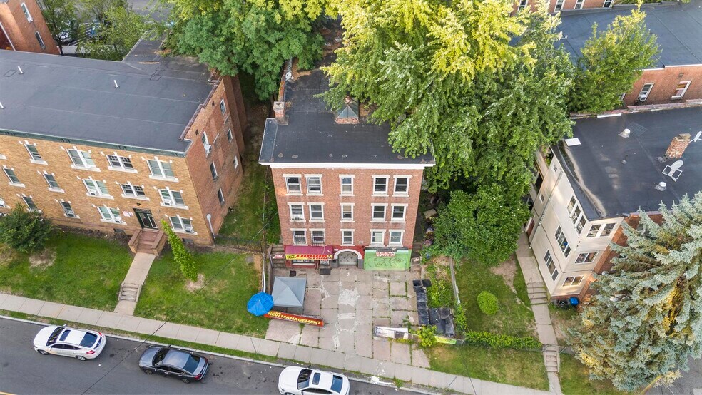 More Photos Of 14 Hillside Ave, Hartford Storefront Retail Residential For Sale