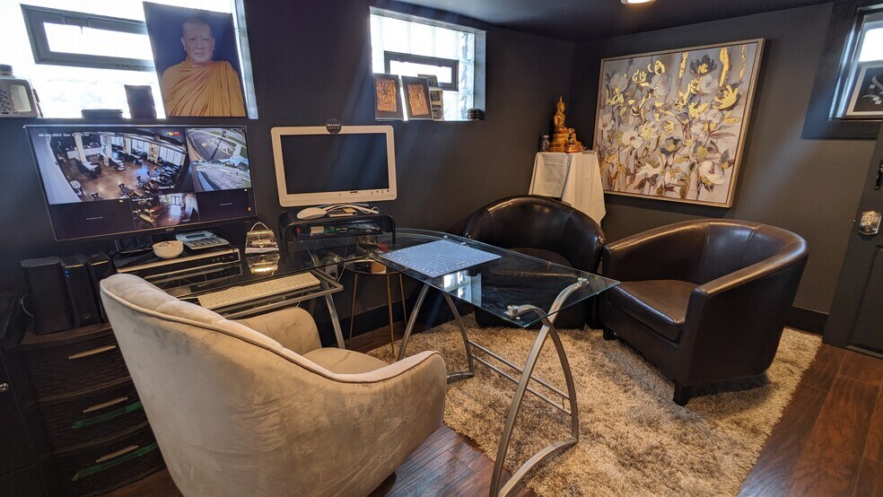 More Photos Of 1815 Eggert Rd, Buffalo Storefront For Lease