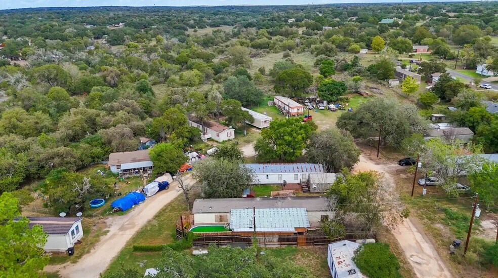 More Photos Of 102 Oak Ridge Dr, Floresville Trailer Camper Park For Sale