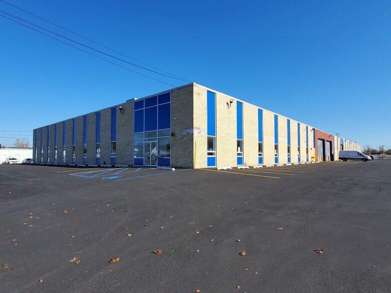 Primary Photo Of 317 New South Rd, Hicksville Warehouse For Lease