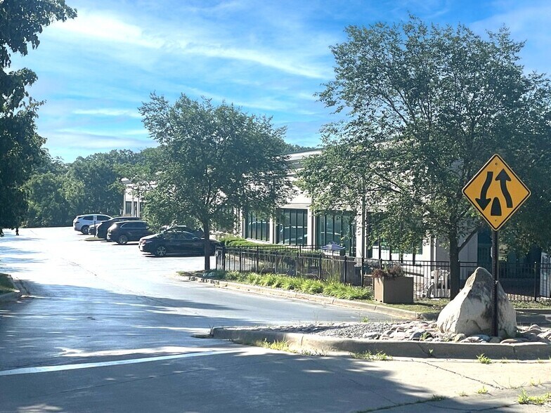 More Photos Of 2130 Point Blvd, Elgin Medical For Lease