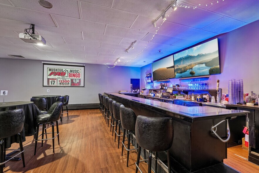 More Photos Of S76W17745 Janesville Rd, Muskego Restaurant For Sale