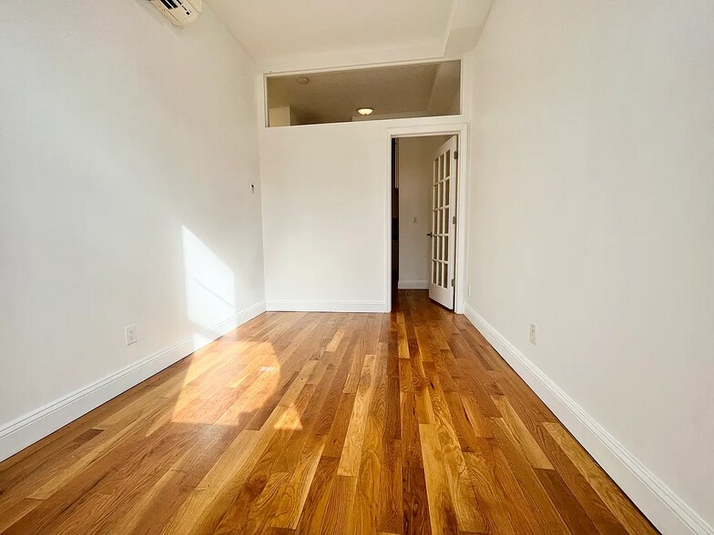 More Photos Of 293 Wyckoff Ave, Brooklyn Apartments For Sale