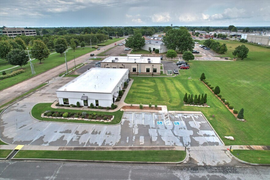 More Photos Of 1015 W Ithica St, Broken Arrow Office For Sale