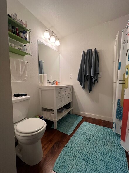 More Photos Of 189 E Greenville St, Alba Convenience Store For Sale