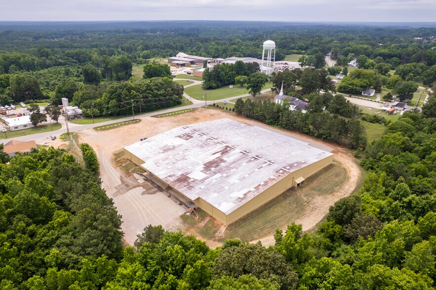 More Photos Of 619 N Main St, Warrenton Warehouse For Lease
