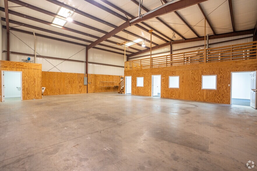 More Photos Of 48 County Road 265, Alabaster Unknown For Lease