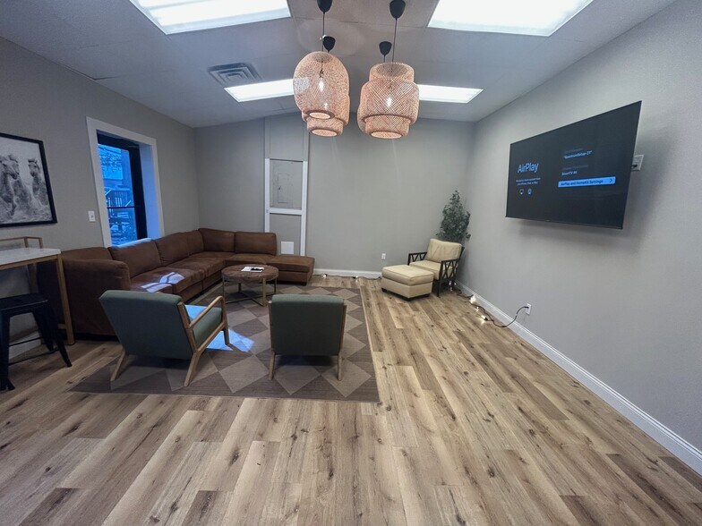 More Photos Of 8133 S State Route 48, Maineville Freestanding For Sale