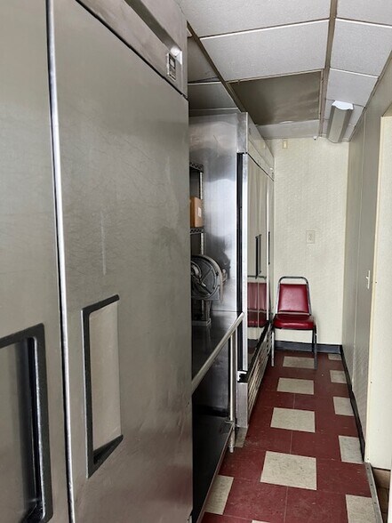 More Photos Of 929 Cook Pkwy, Oceana Restaurant For Sale