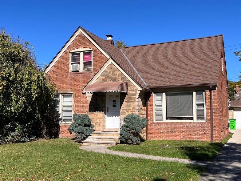 More Photos Of ,  Unknown For Sale