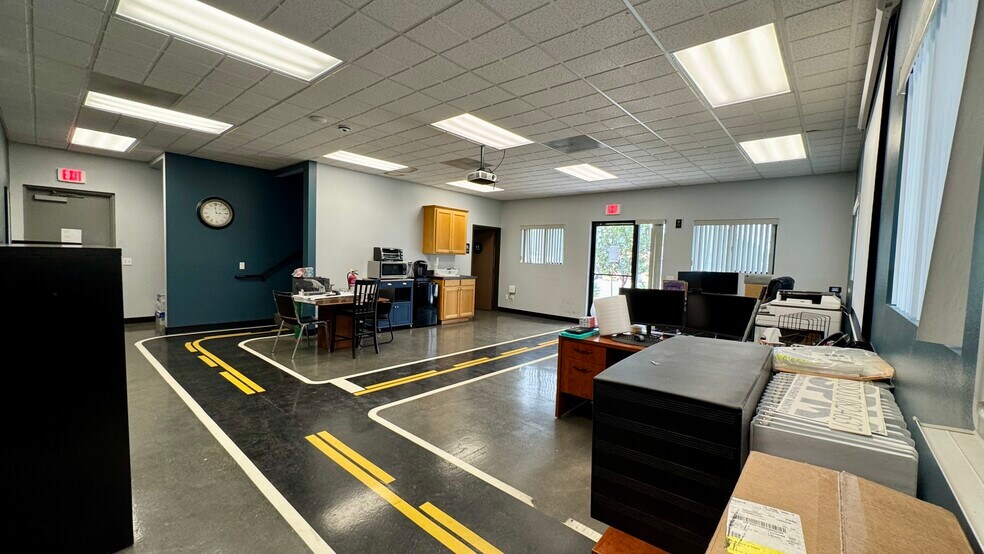 More Photos Of 310 A St, Fillmore Industrial For Lease