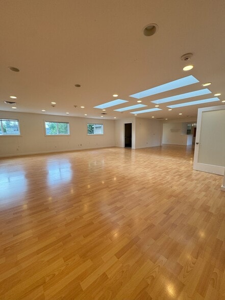 More Photos Of 349 E 3rd St, North Bend Office For Sale