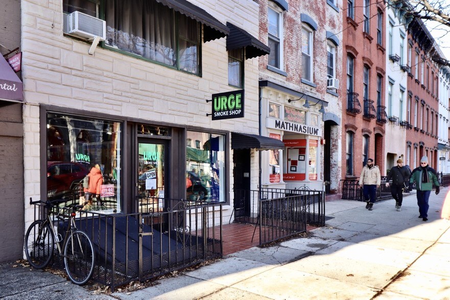 More Photos Of 704 Washington St, Hoboken Storefront Retail Residential For Lease