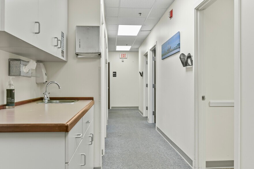 More Photos Of 845 N Main St, Providence Medical For Sale